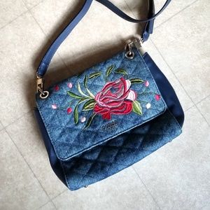 NWOT Guess Crossbody
